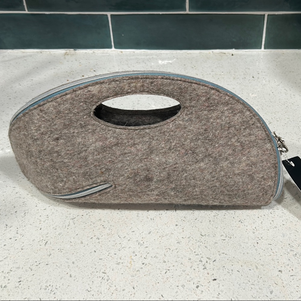 Cute durable grey/tan felt blend clutch- zips open flat. Light blue zips. NEW